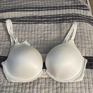 Victoria’s Secret Very Sexy white push up bra